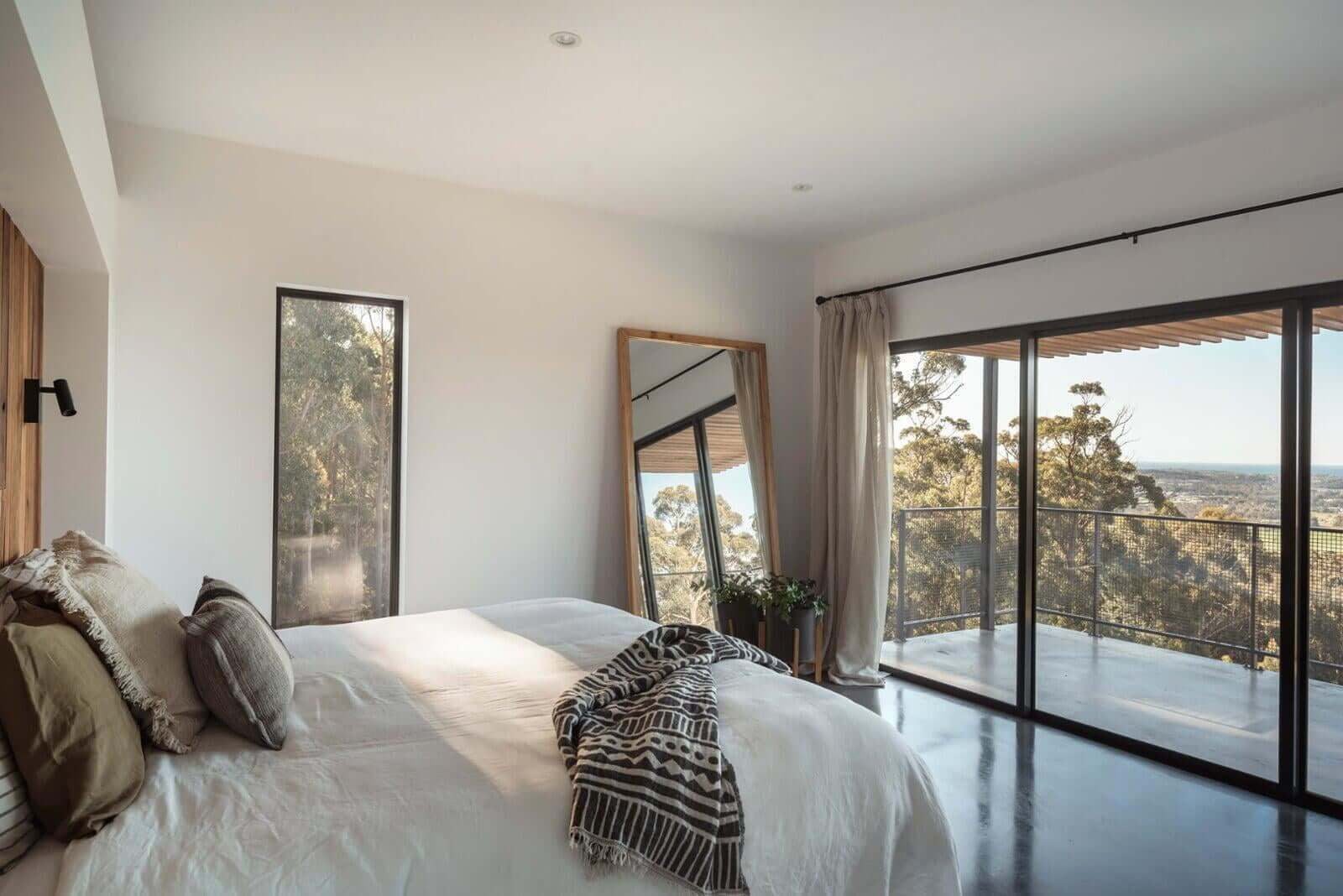 Blackwood House — showcase 7