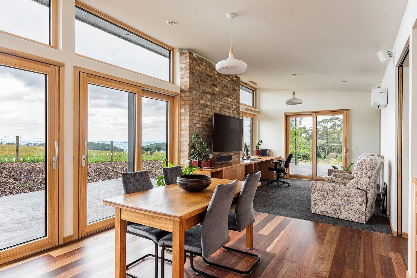 Airtightness testing on a Davies home