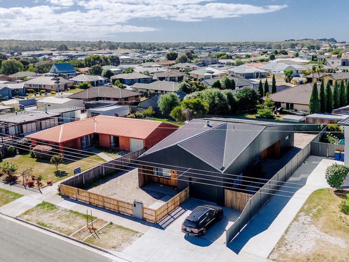 Site & Exterior view 1