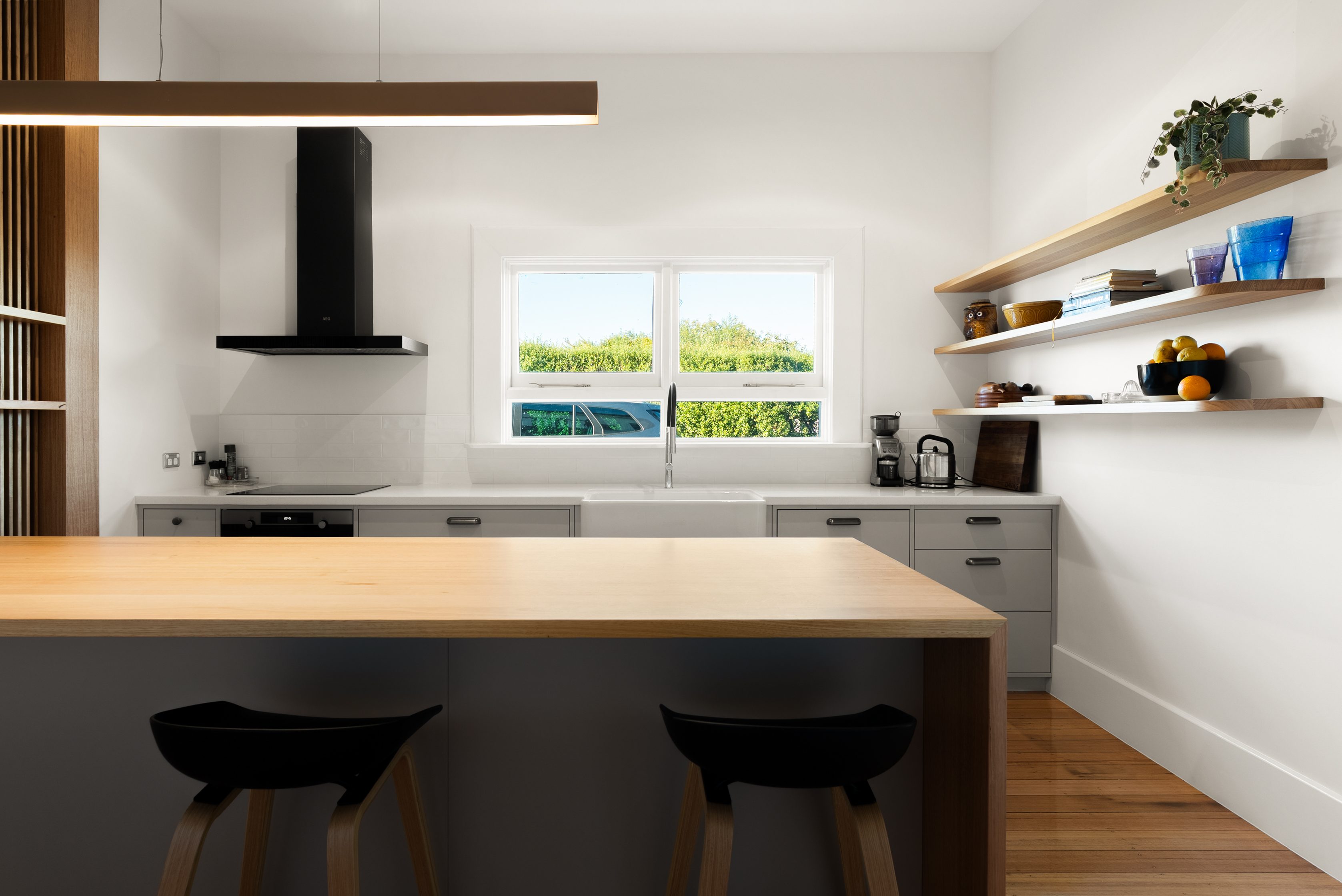 Gollan House — showcase 1