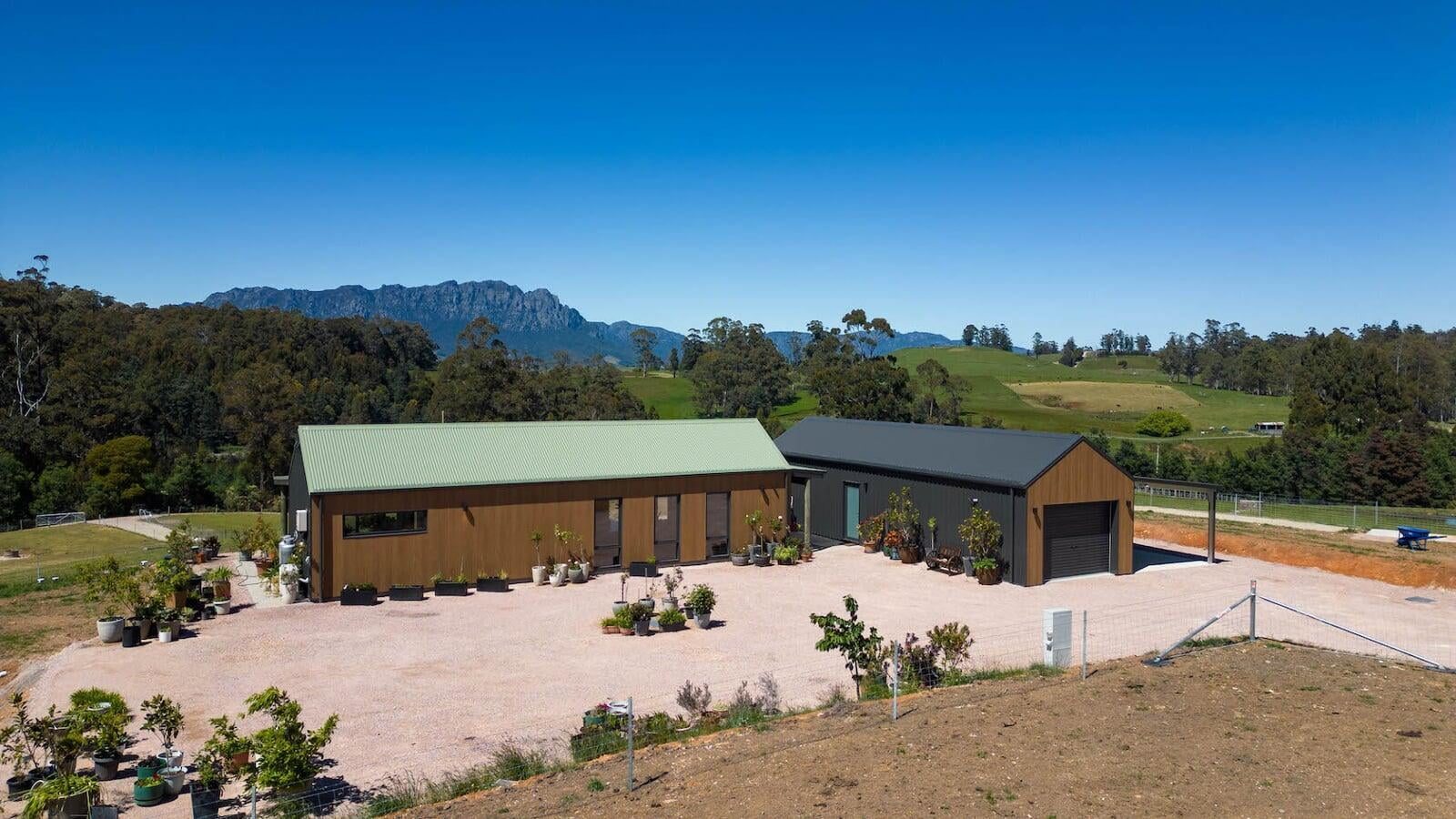 Nowhere Else Barn House — showcase 1