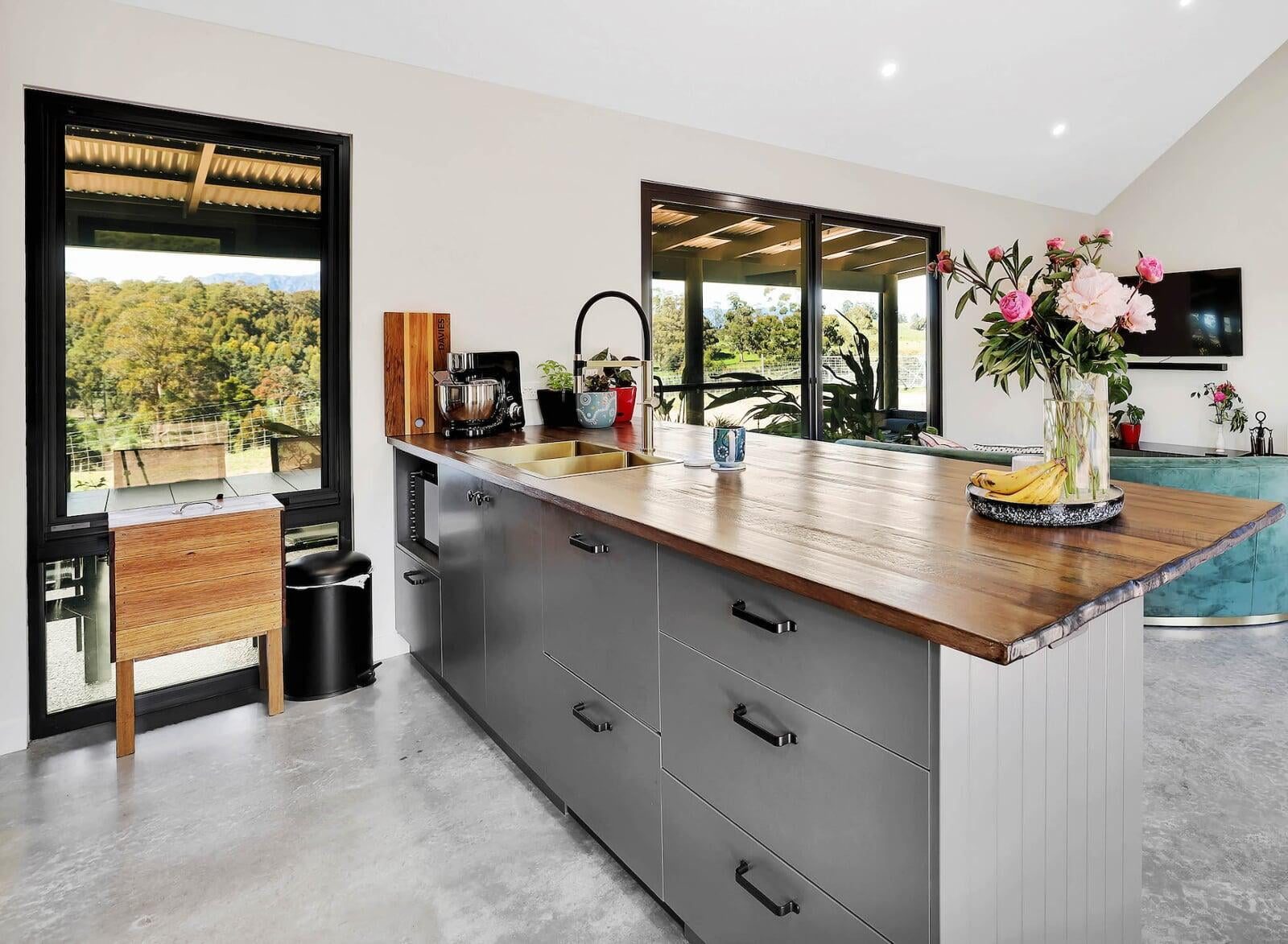 Nowhere Else Barn House — showcase 6